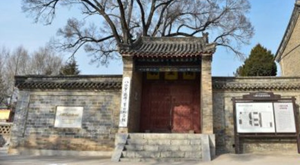 山西也是具有光荣革命传统的地方,是八路军总部所在地,是抗日战争主战场之一,建立了晋绥、晋察冀、晋冀鲁豫抗日根据地,平型关大捷、百团大战等闻名中外,太行精神、吕梁精神是我们党宝贵的精神财富。